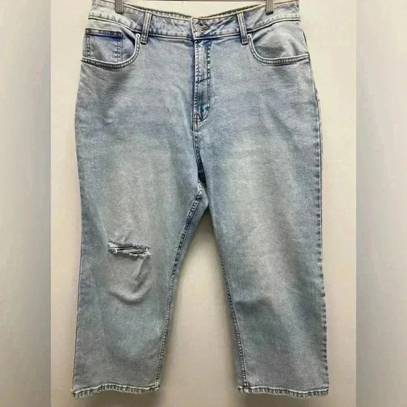 George Mom Jeans Distressed Relaxed Fit Light Wash Denim  Size 18 - Picture 1 of 5